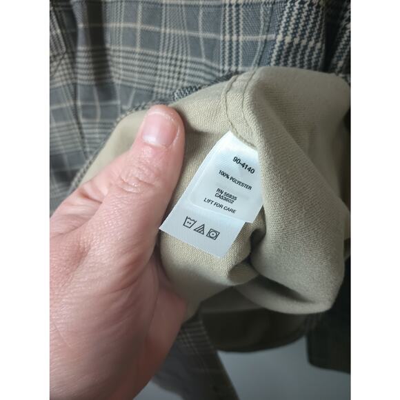 Cabela's Legendary Quality Plaid Button Up Shirt Men's L Collar Pockets Outdoors - Picture 4 of 5